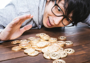 副業が禁止されている会社でも投資だけは許されているって本当？